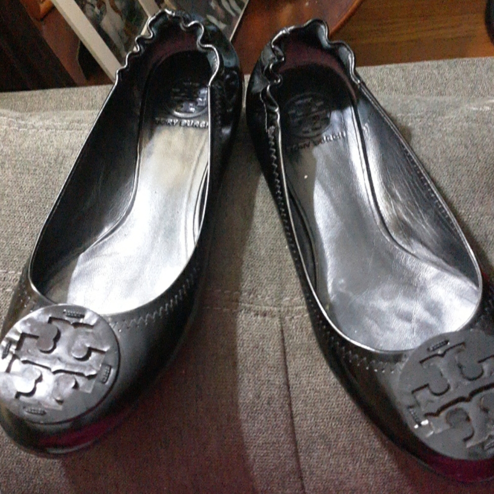 Tory Burch sz 9 patent leather flats